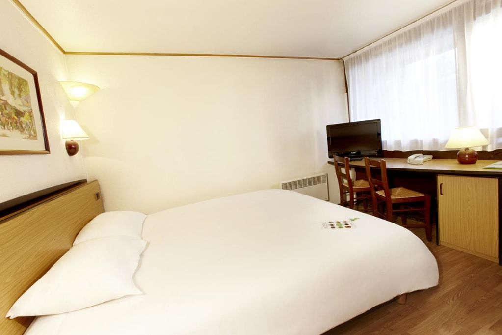 Campanile Rennes Atalante Hotel Room photo